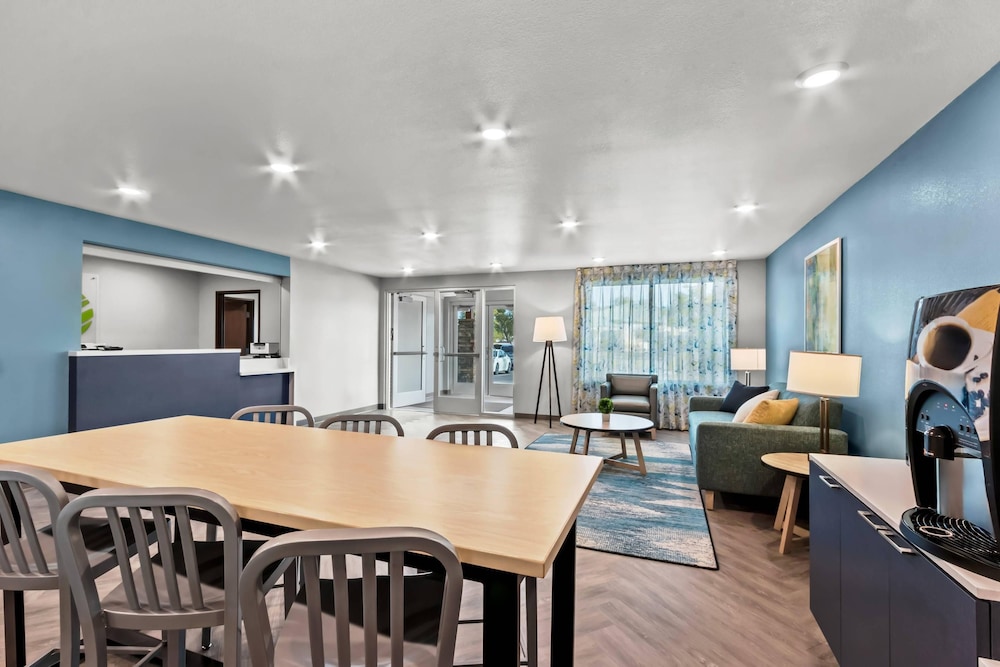 WoodSpring Suites Gilbert - Mesa Gateway Airport 31/41
