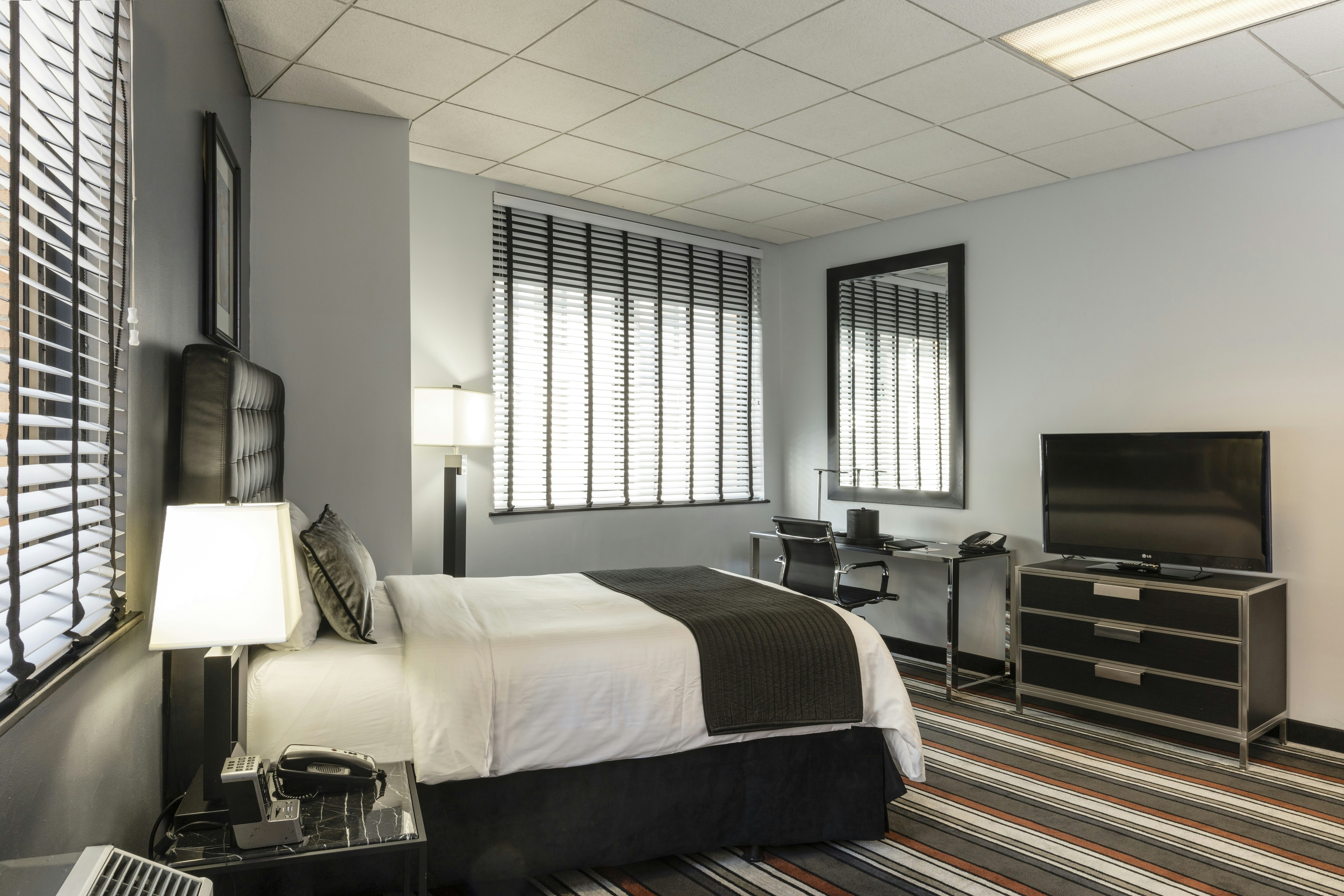 Broadway Plaza Hotel 44/61