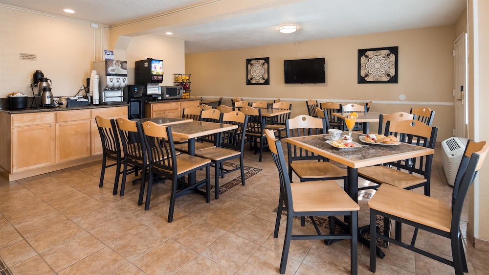 Best Western Americana Inn 36/44