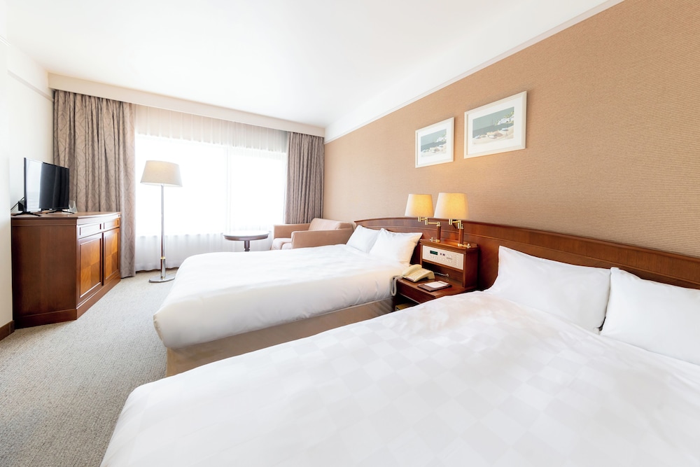 DELUXE, TWIN BEDS