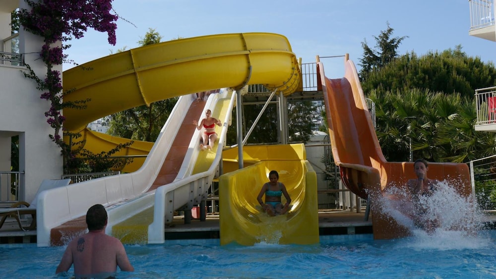 Armonia Holiday Village And Spa 32/49
