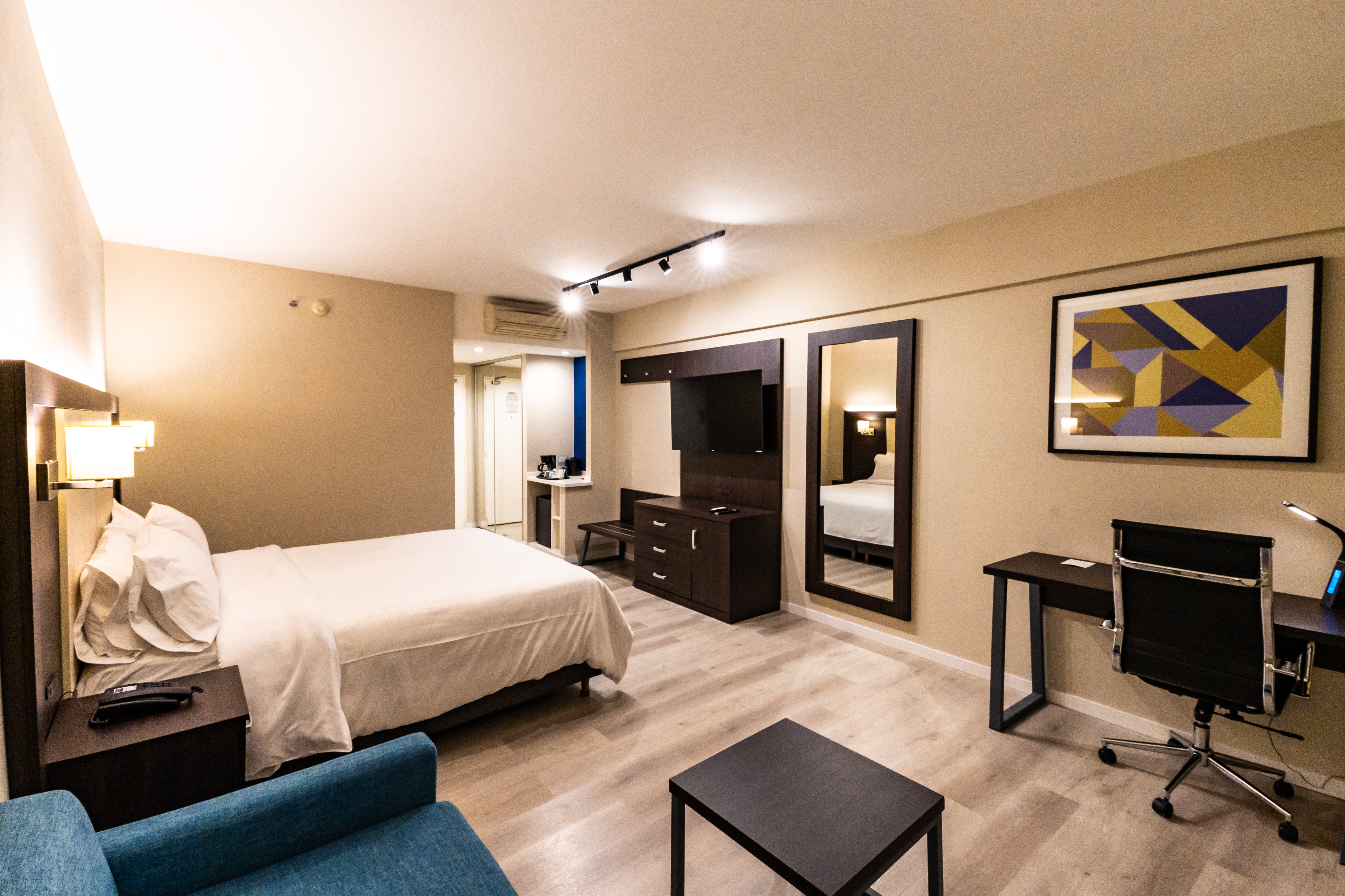 HOLIDAY INN EXPRESS ROSARIO 19/56