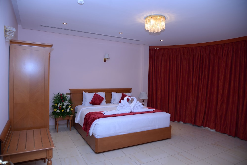Al Madina Suites 10/29