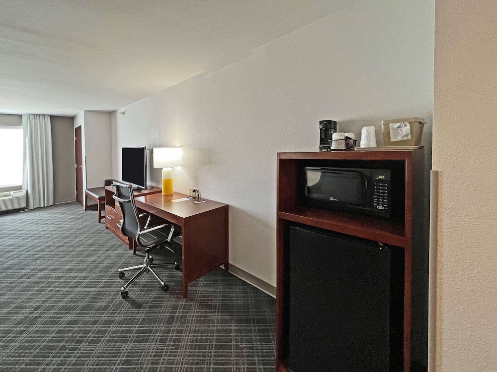 Comfort Suites Jackson Cape Girardeau 62/63