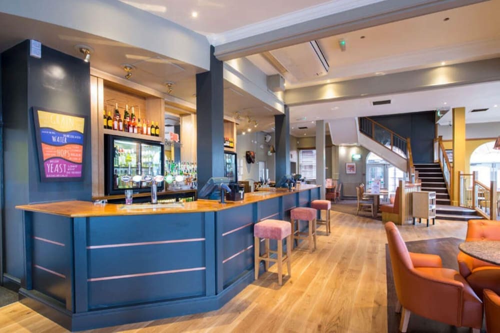 Premier Inn Manchester Salford Quays 33/47