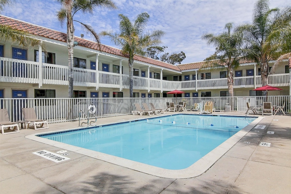 Motel6 Lompoc, CA in LOMPOC - CA