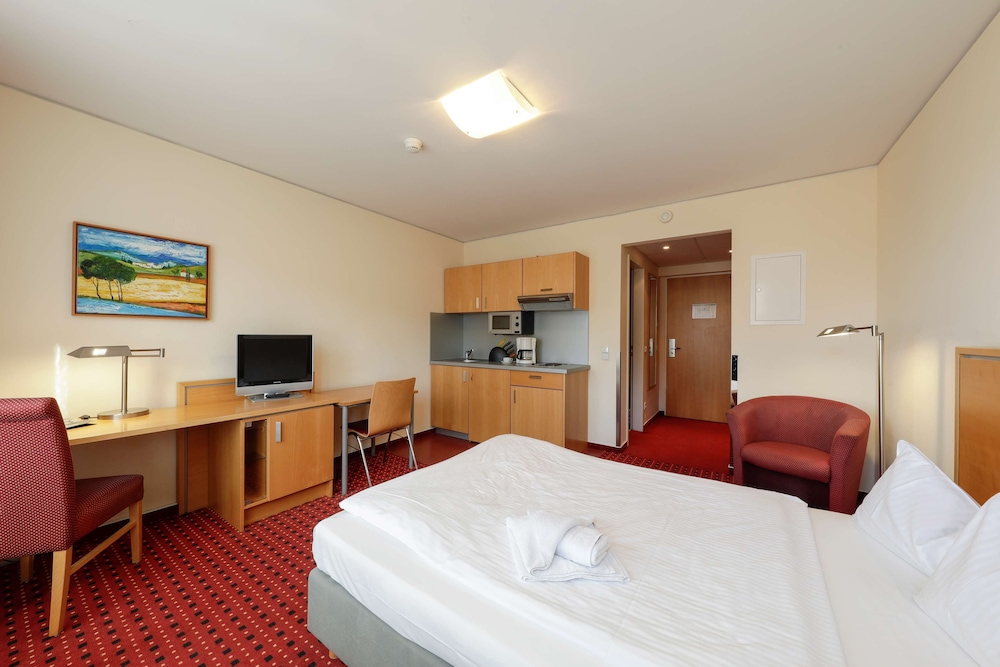 Airporthotel Berlin Adlershof 26/75