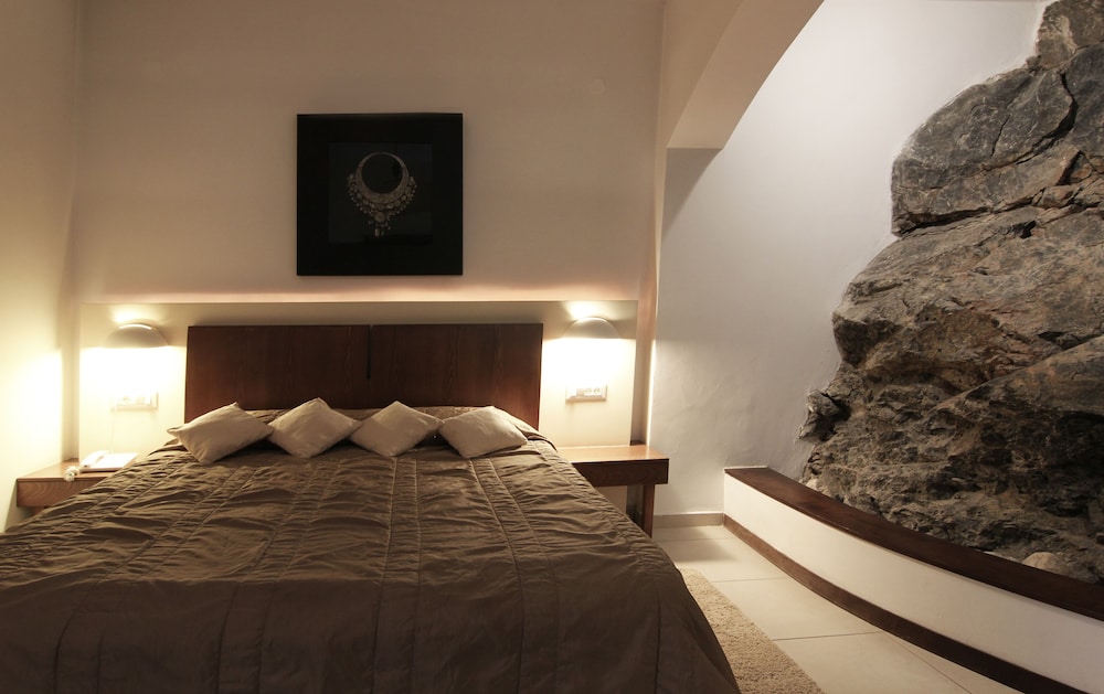 Delina Mountain Spa Resort 56/86