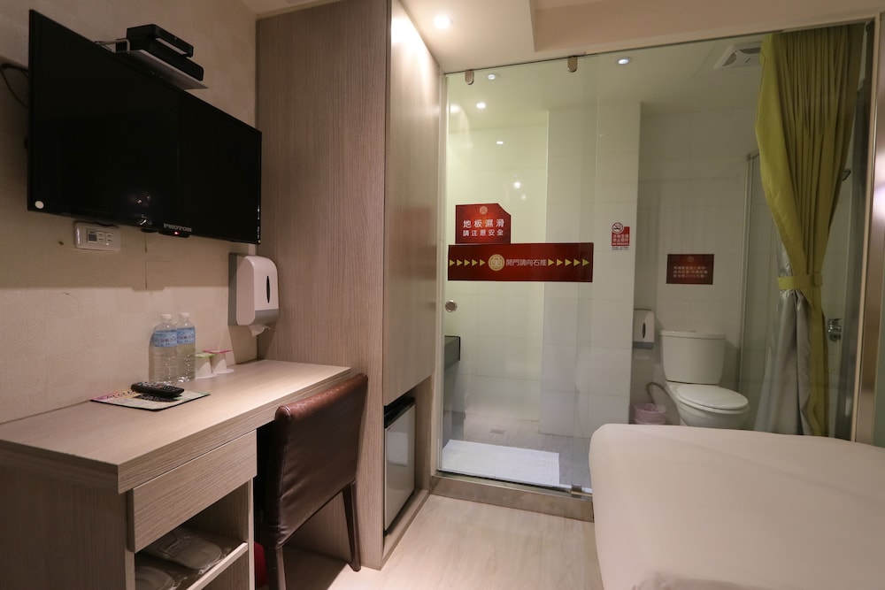 YPJ HOTEL 21/70