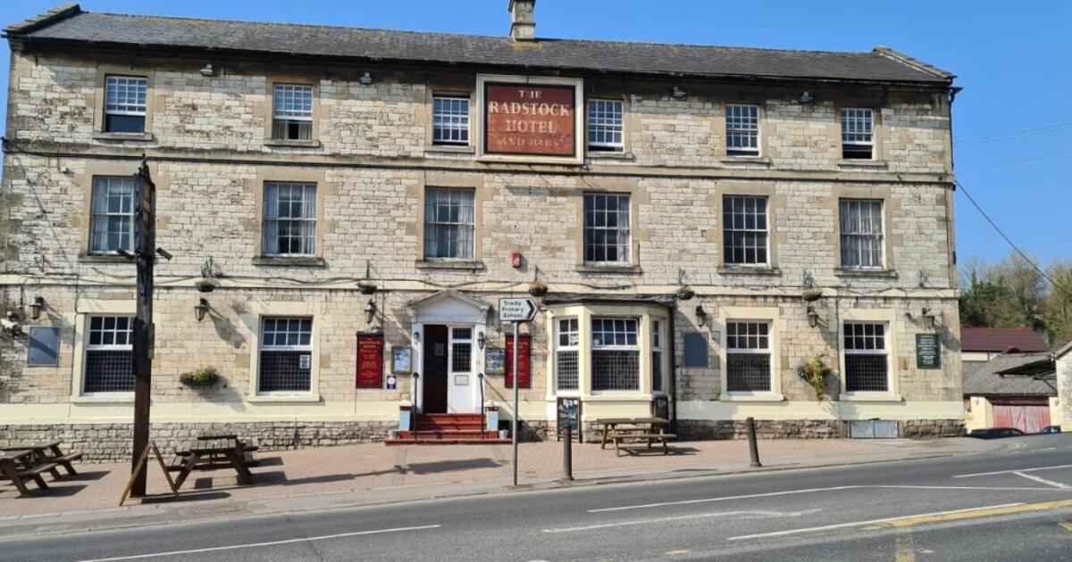 Radstock Hotel 66/66