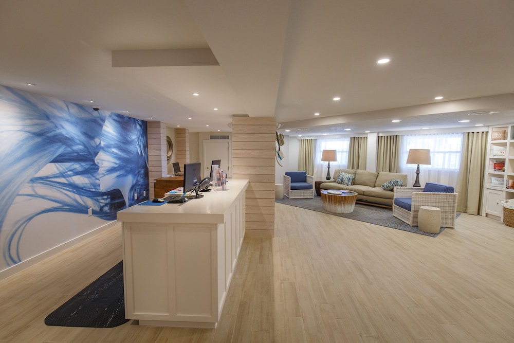 Beach House Suites By The Don Cesar 12/45