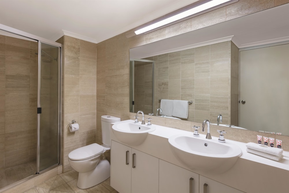 Mercure Newcastle 49/50