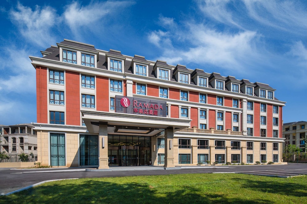 Ramada Zhenjiang City Center 3/15