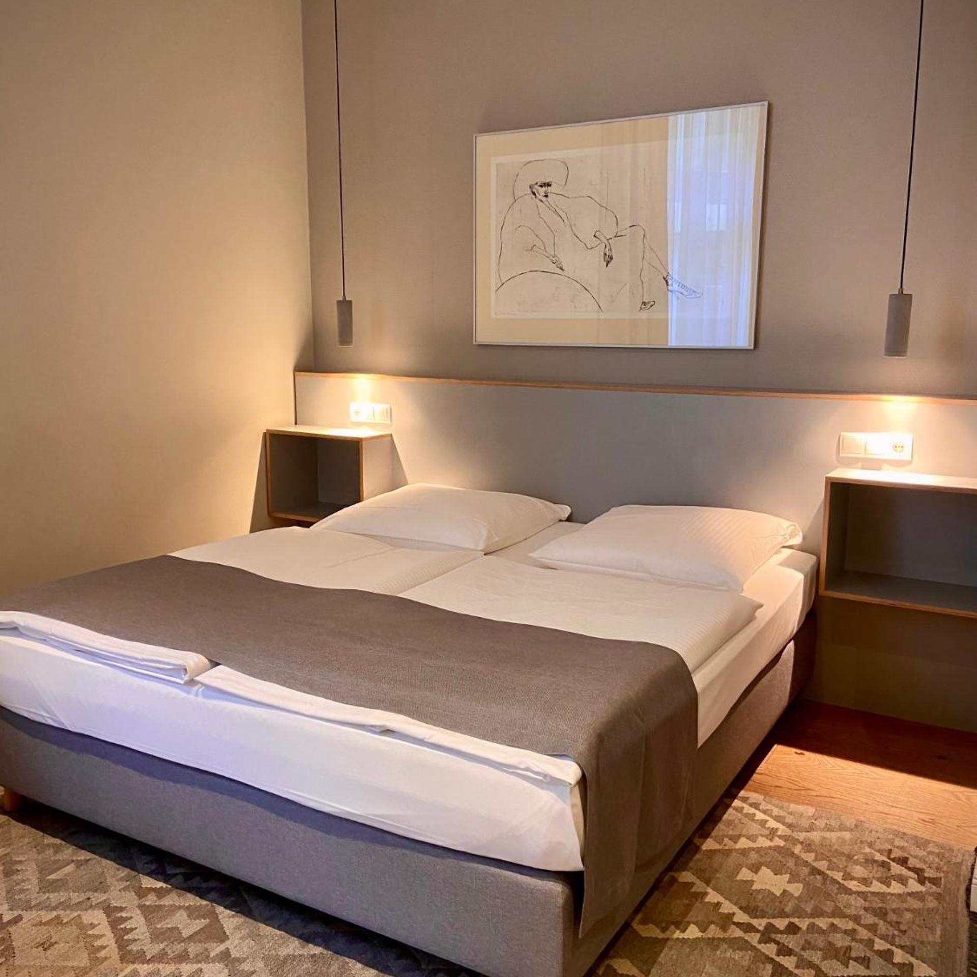 Hotel 38 19/49