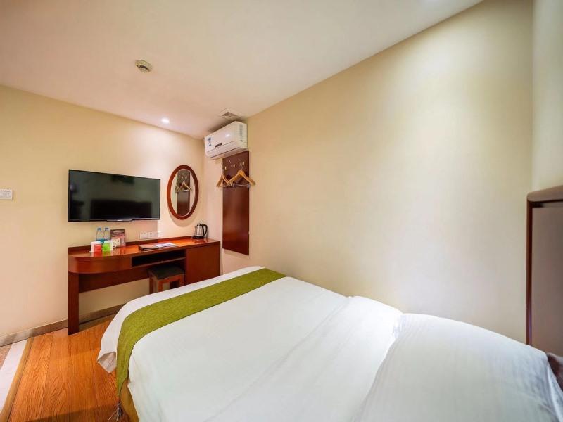 GreenTree Inn Shanghai East Xietu Road Jiuyuan Express Hotel 21/47