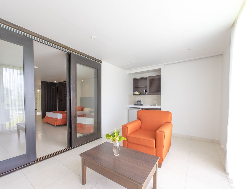 MOUNT IRVINE BAY RESORT 45/70