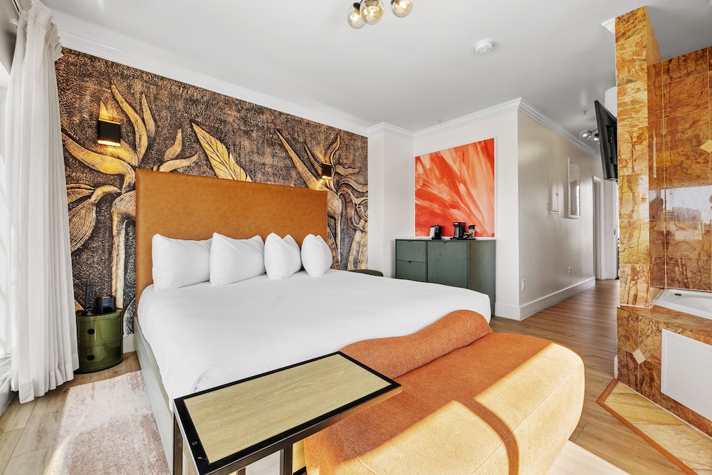 Penthouse Suite