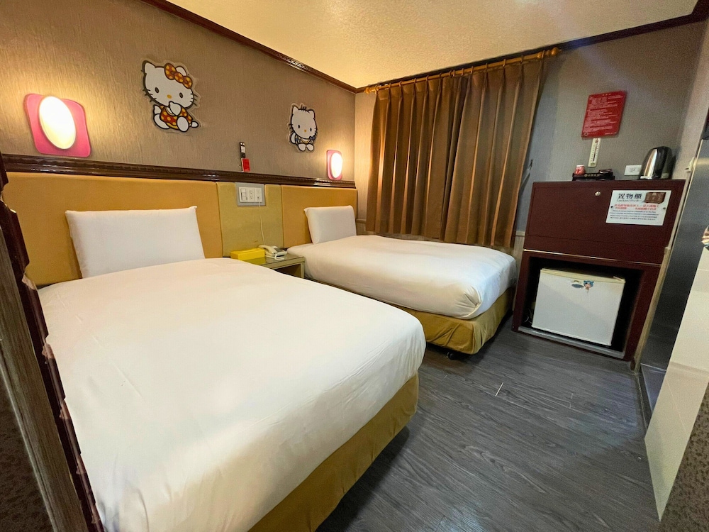 The Dealer Hotel 7/37