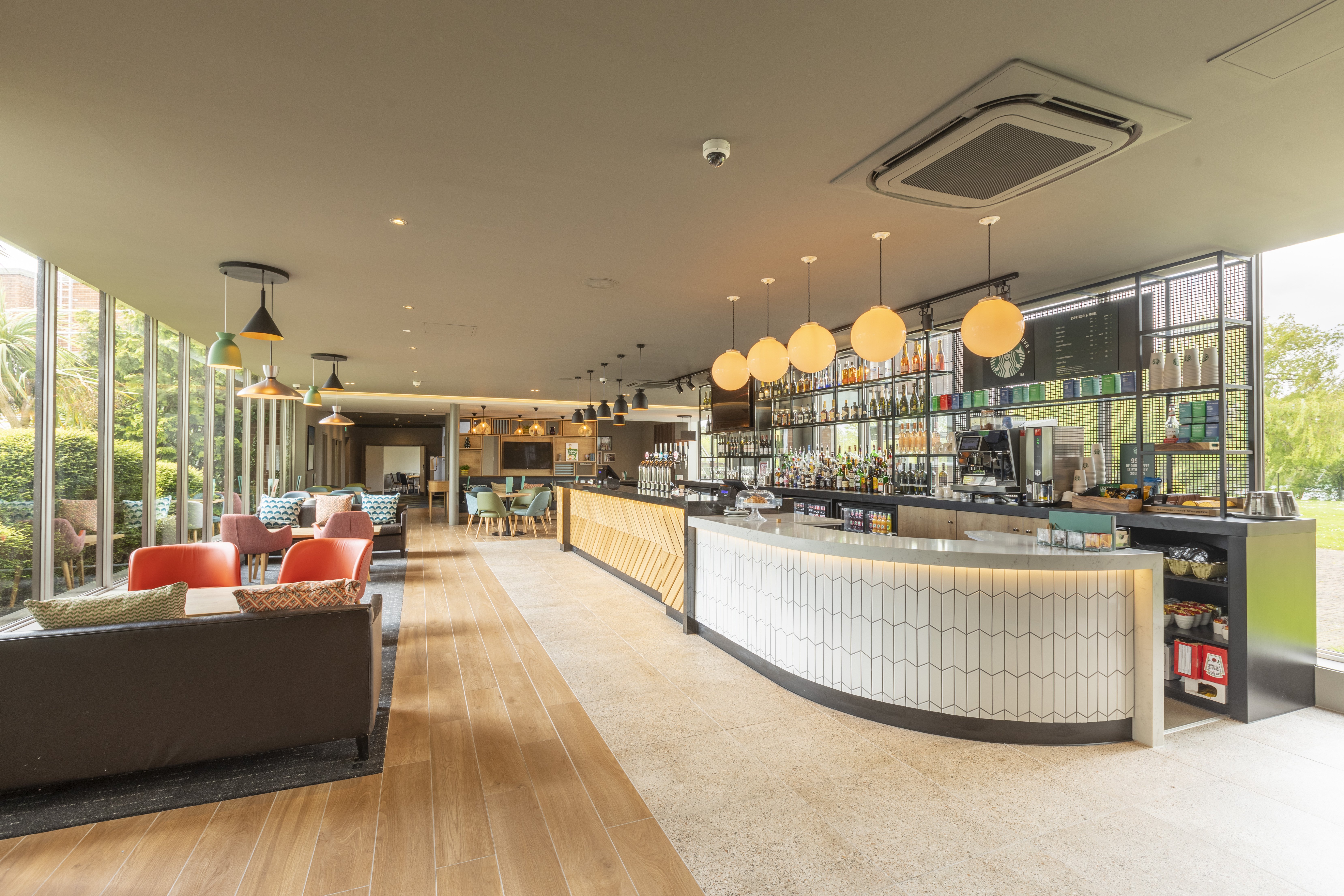 HOLIDAY INN BASILDON 20/75