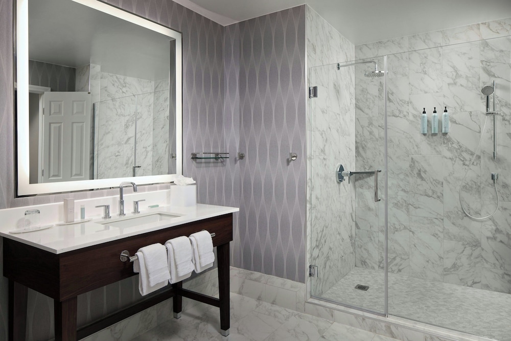 Residence Inn by Marriott Uptown Charlotte 48/50