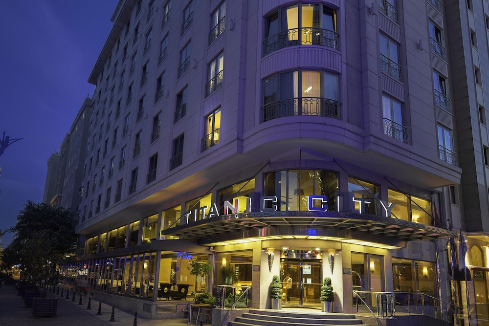 Titanic City Taksim Hotel 4/73