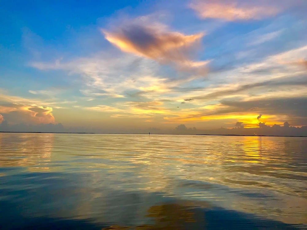 Sunset Cove Beach Resort 42/46