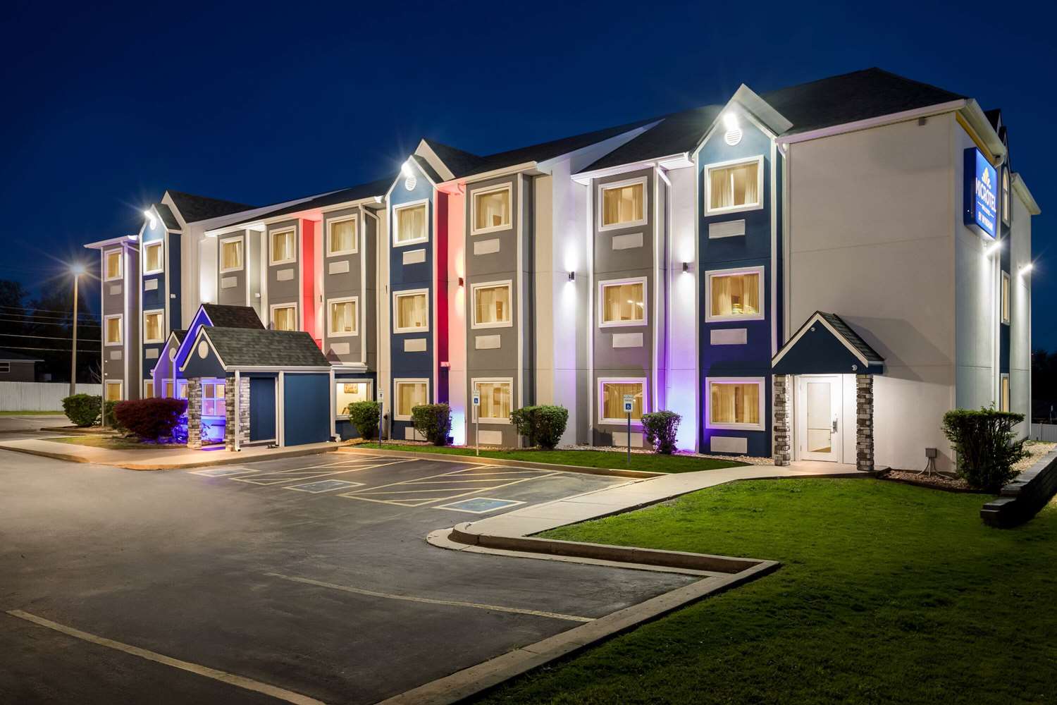 Microtel Inn & Suites by Wyndham Tulsa / Catoosa Route 66 11/17