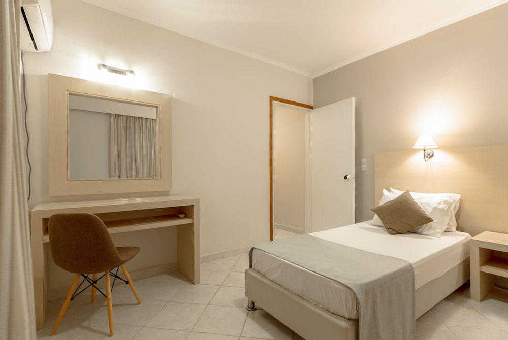 Karras Hotel 29/66