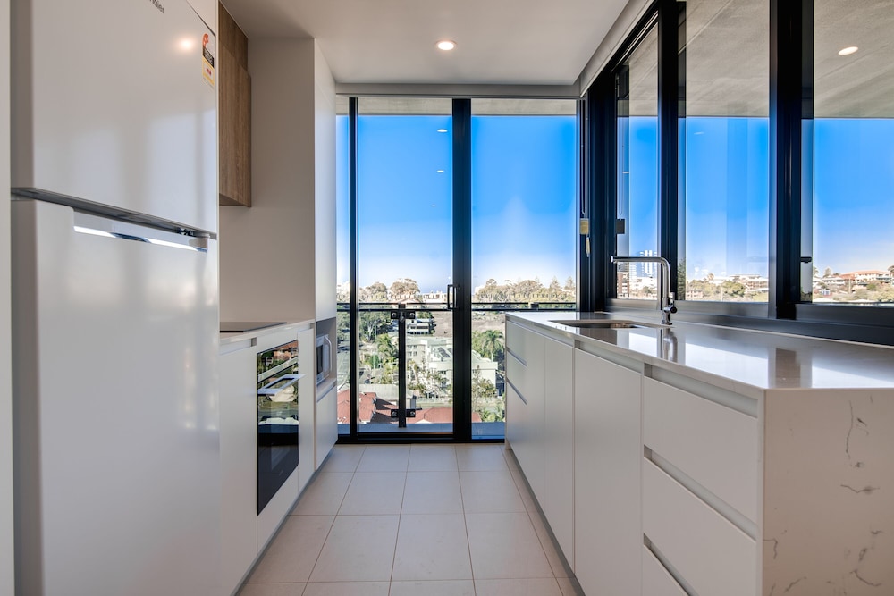 Iconic Kirra Beach Resort 38/72