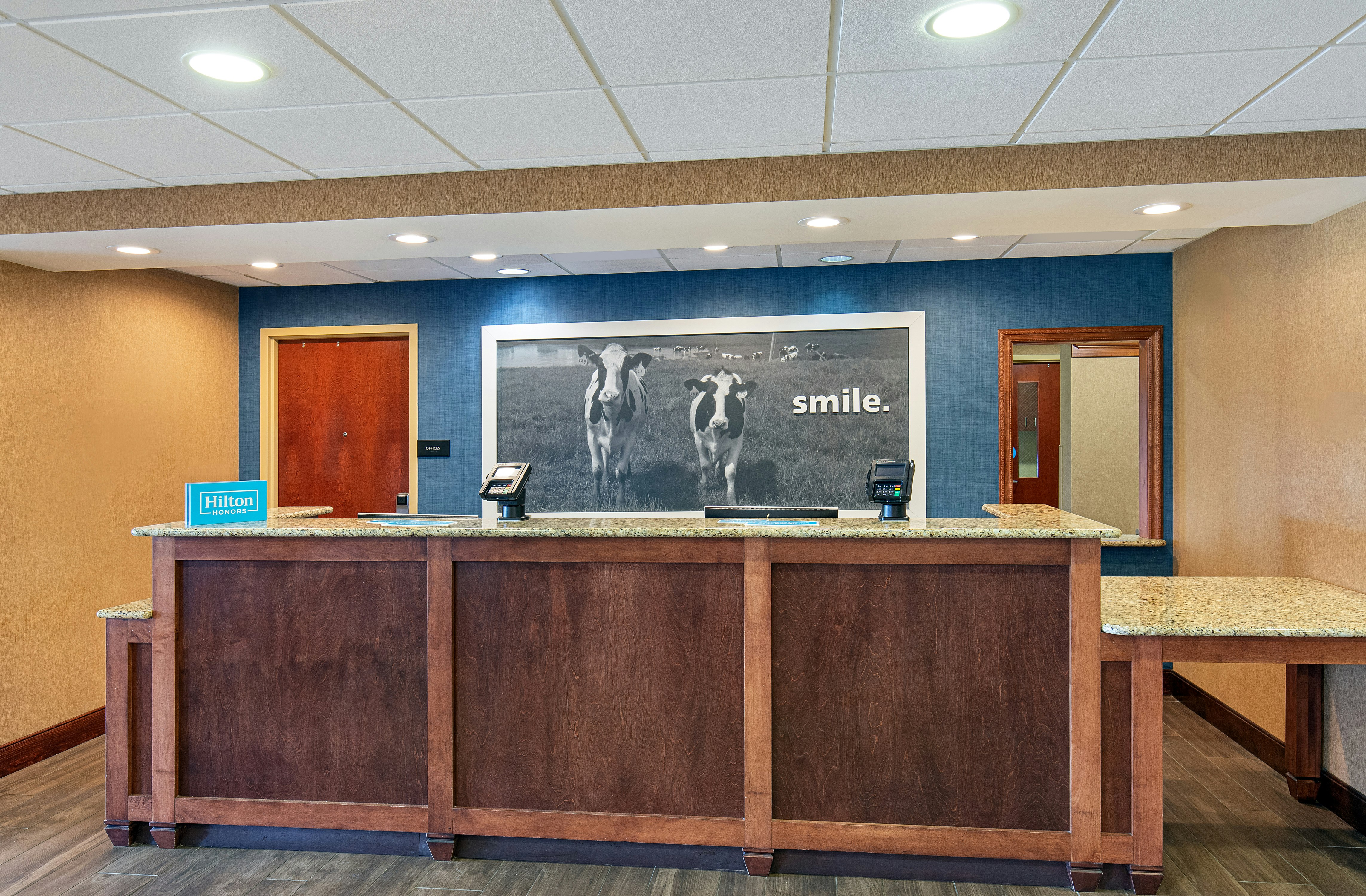 Hampton Inn & Suites Madisonville 3/20