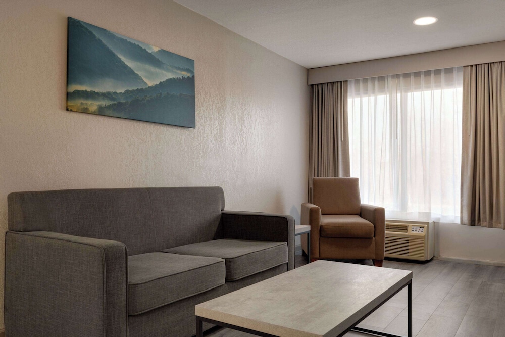 Baymont by Wyndham Emporia VA 26/39