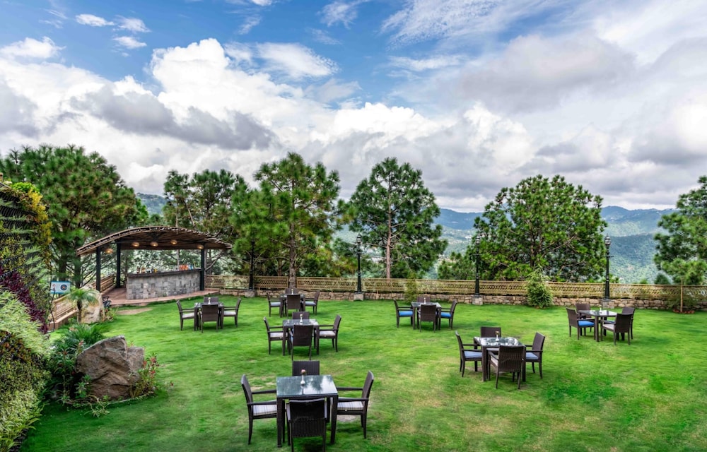 Glenview Resort Kasauli, a member of Radisson Individuals 45/50