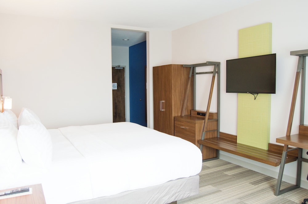 Holiday Inn Express Slidell 20/73