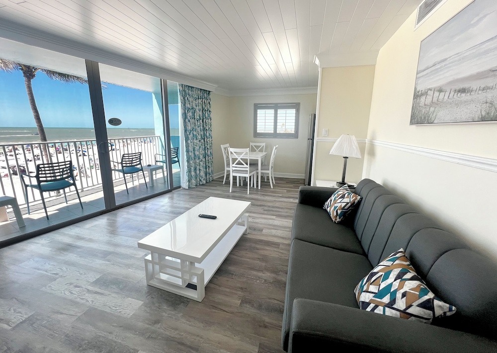 Lani Kai Beachfront 19/50