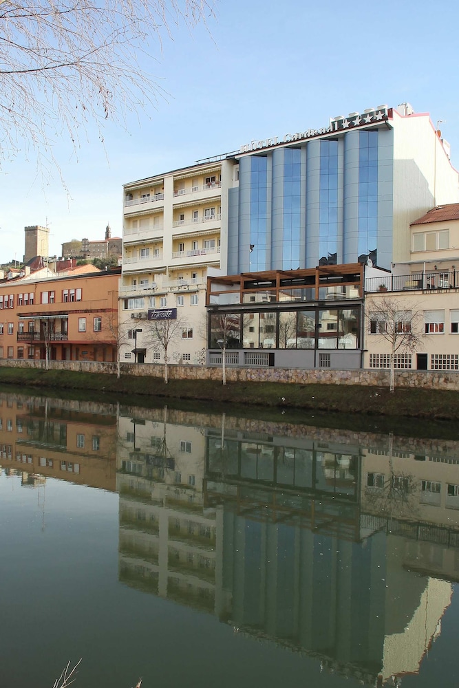 HOTEL CARDENAL 3/30