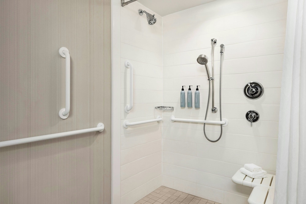 Courtyard by Marriott Wilkes-Barre Arena 48/48