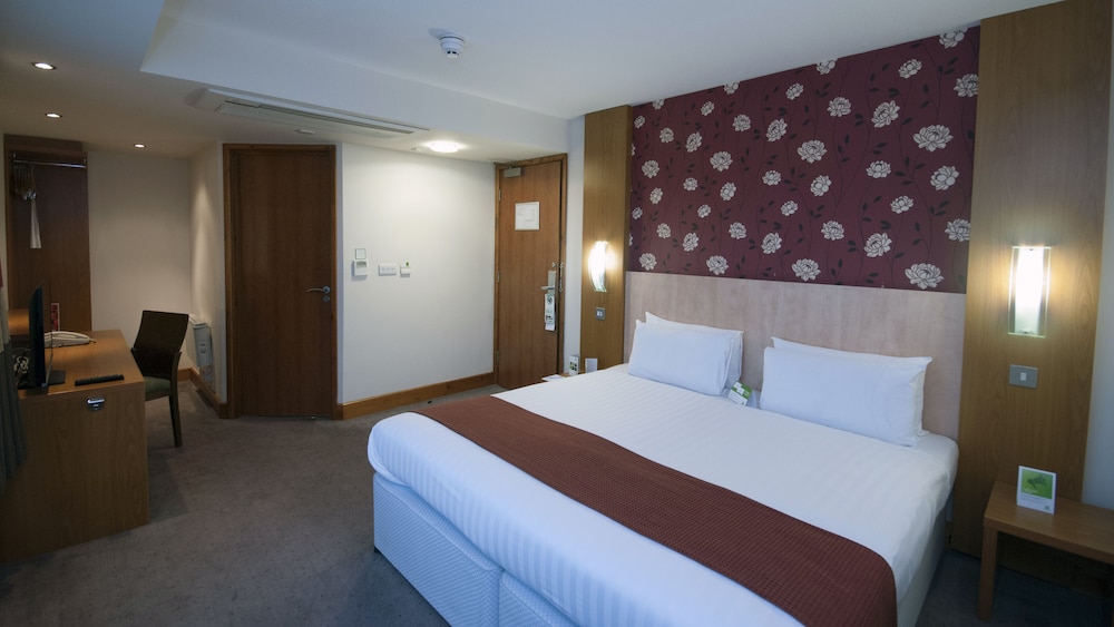 HOLIDAY INN MANCHESTER-CENTRAL PARK 29/73