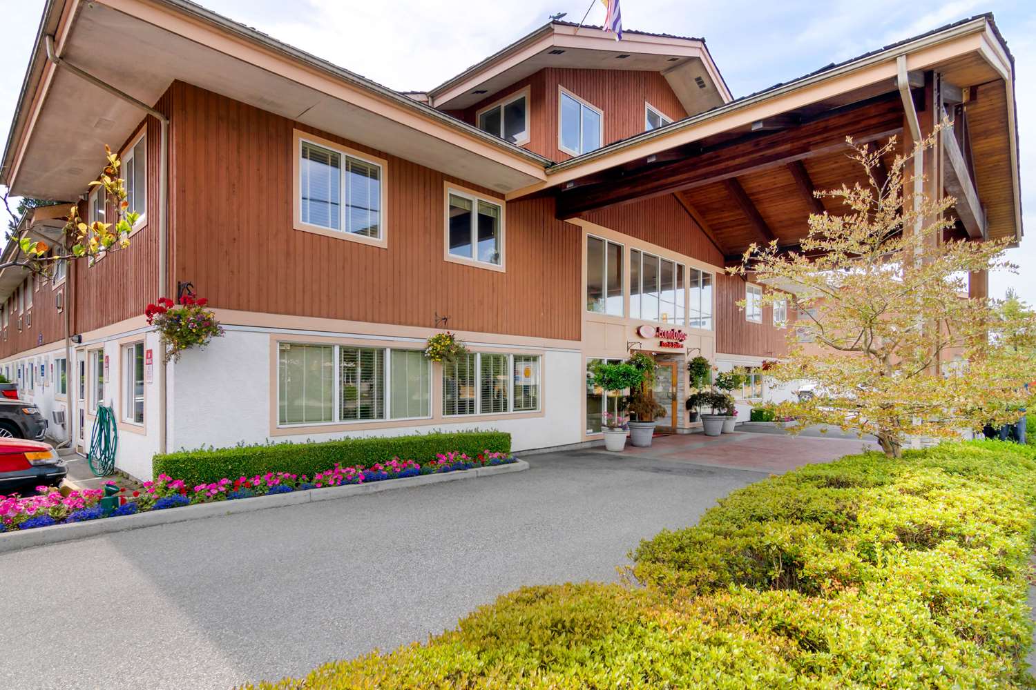 Econo Lodge Inn & Suites North Vancouver 5/52