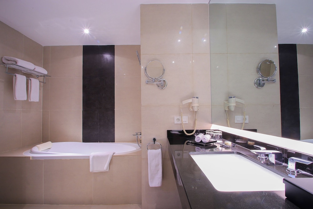FUGO Hotel Banjarmasin (ex Mercure Banjarmasin) 46/55