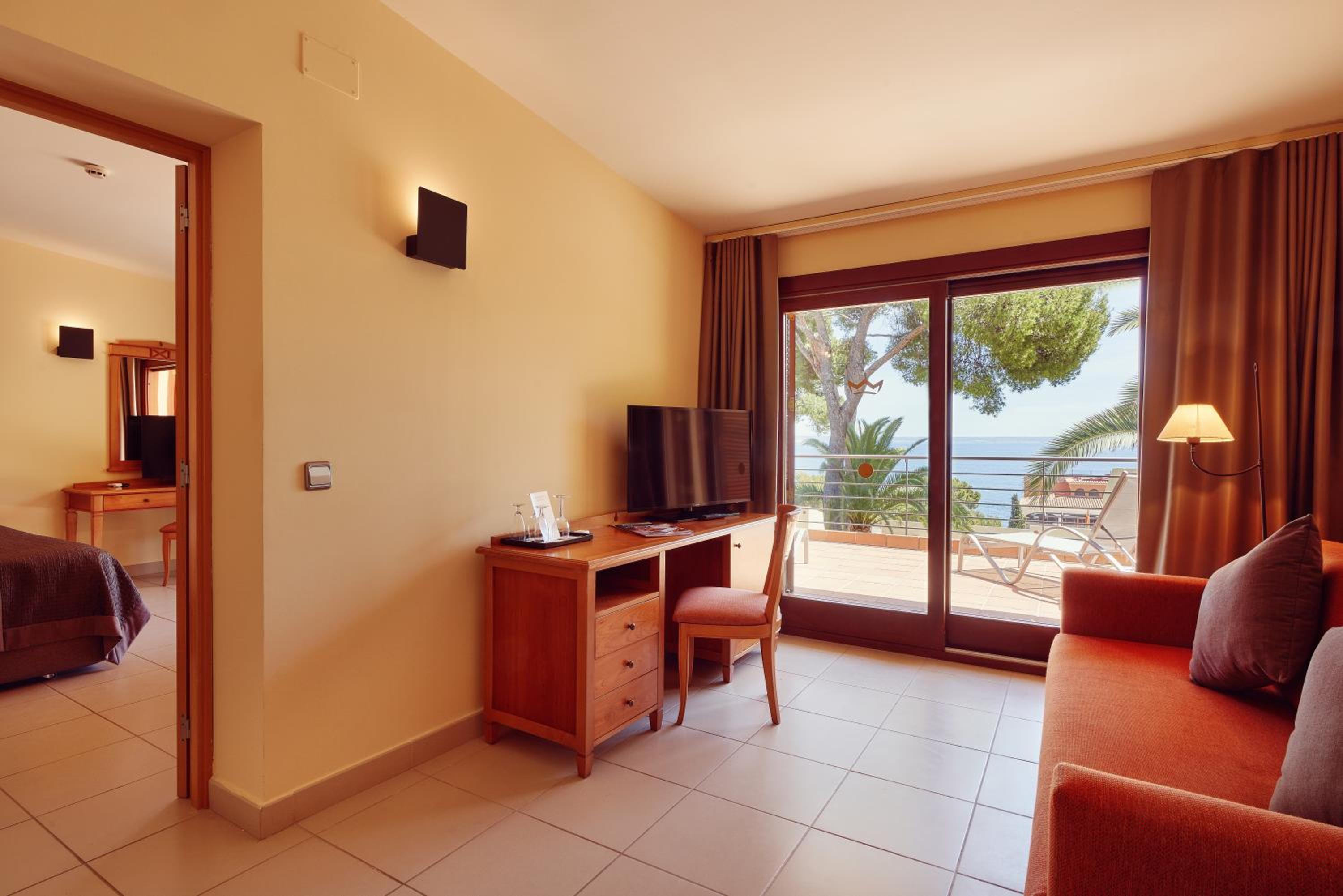 Suite, Bungalow, Balcony