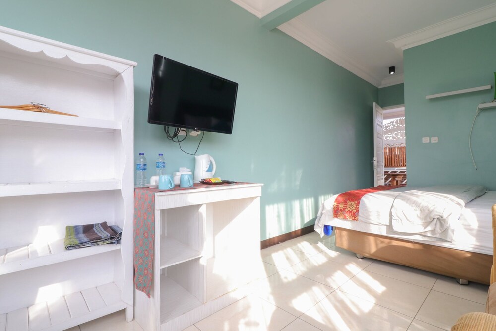 Lembur Incu Syariah Villa by ZUZU 7/46