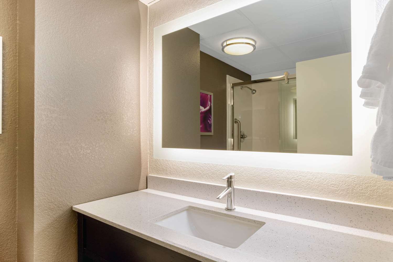 La Quinta Inn & Suites by Wyndham Boston Andover 26/26