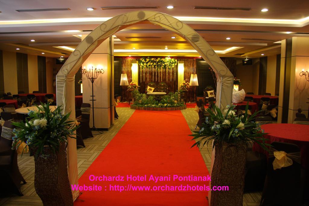Orchardz Hotel Ayani 35/41