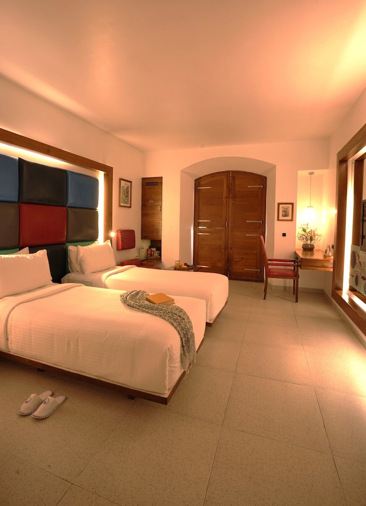 SUPERIOR, TWIN BEDS