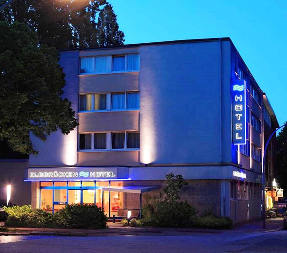 Elbbrucken Hotel 3/50