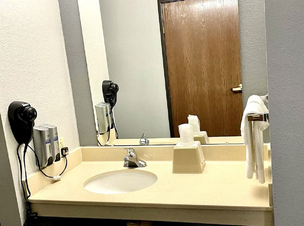 Star City Inn Suites 44/45
