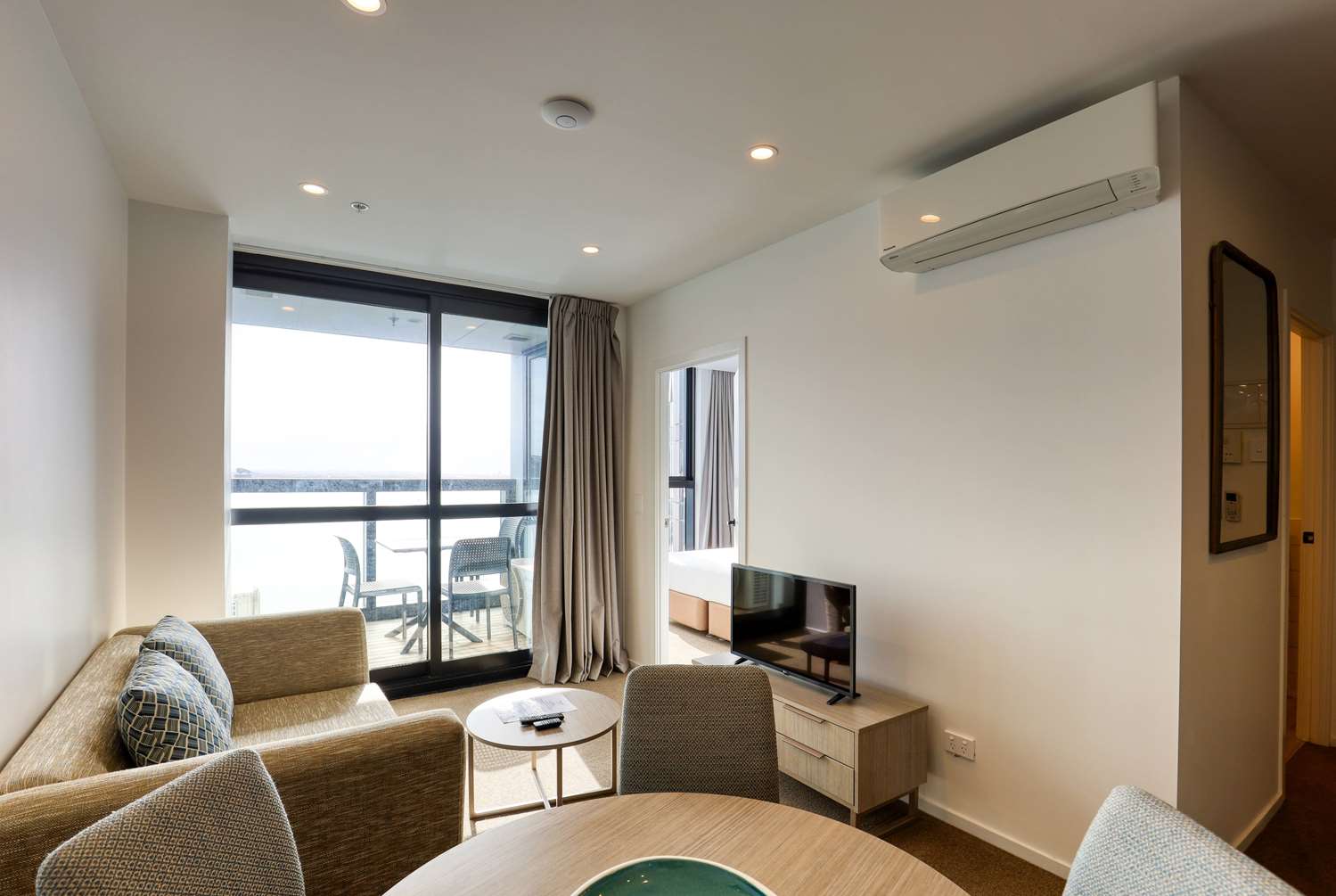 Ramada Suites By Wyndham Victoria Street West 26/57
