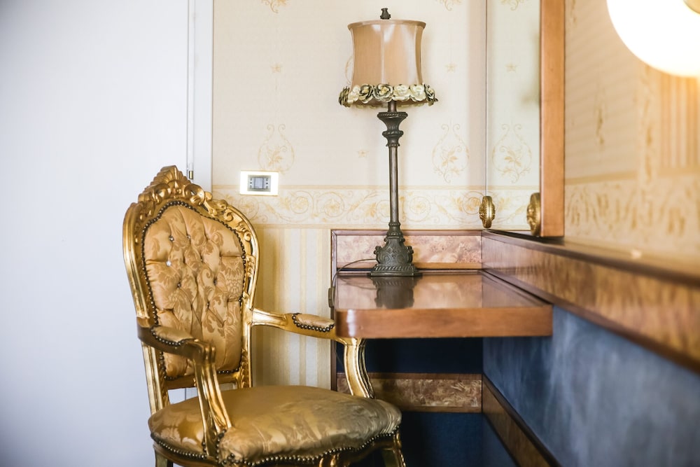 Villa Pigalle 10/50