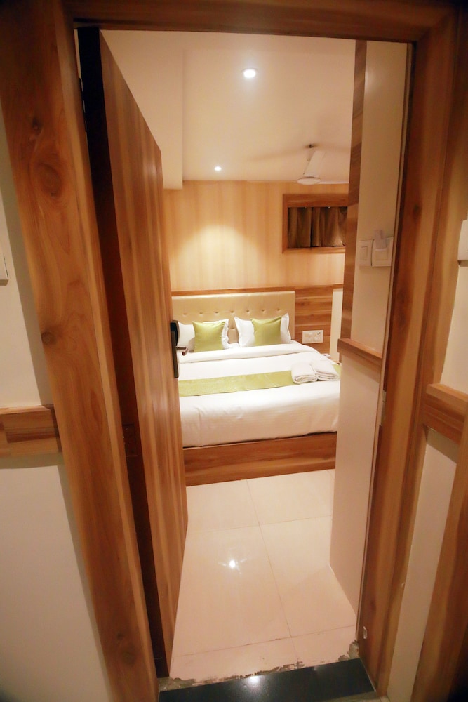 Hotel Al Madina Palace 24/29