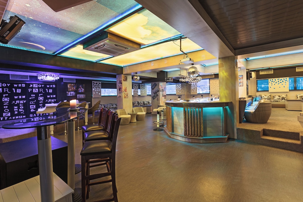 Tarsis Hotel & Aquapark 38/58